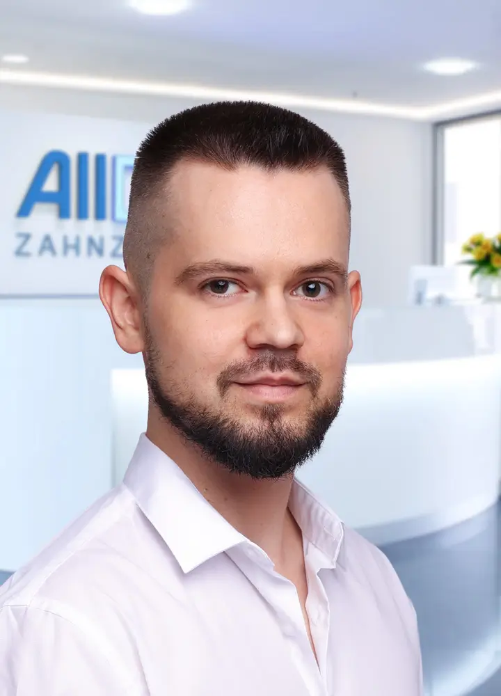 Portrait Oberarzt Emanuel Schonkalla (AllDent Hannover)